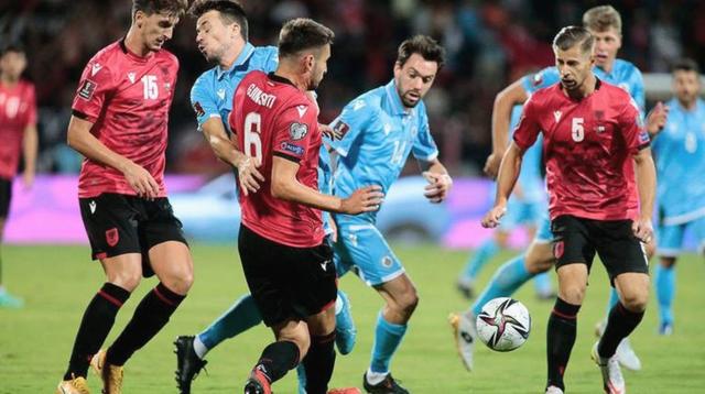 詹姆斯2年9710万顶薪续约湖人u8官网网页版