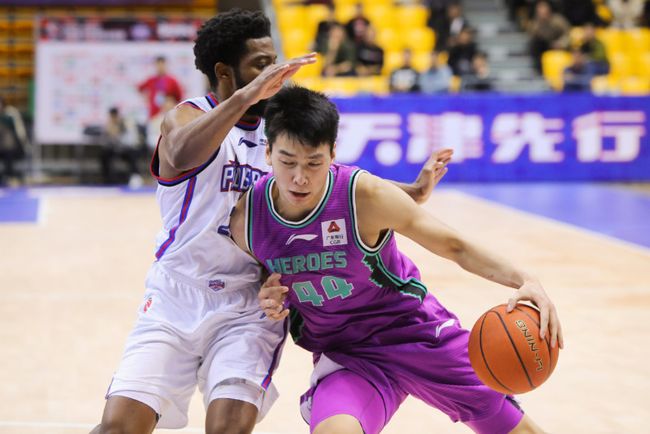 勒沃库森手感冰凉备战英超清晨武汉三镇备战国王杯，广东宏远刷新队史纪录备战NBA季后赛直接炸裂的简单介绍